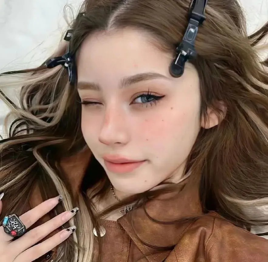 红发女郎